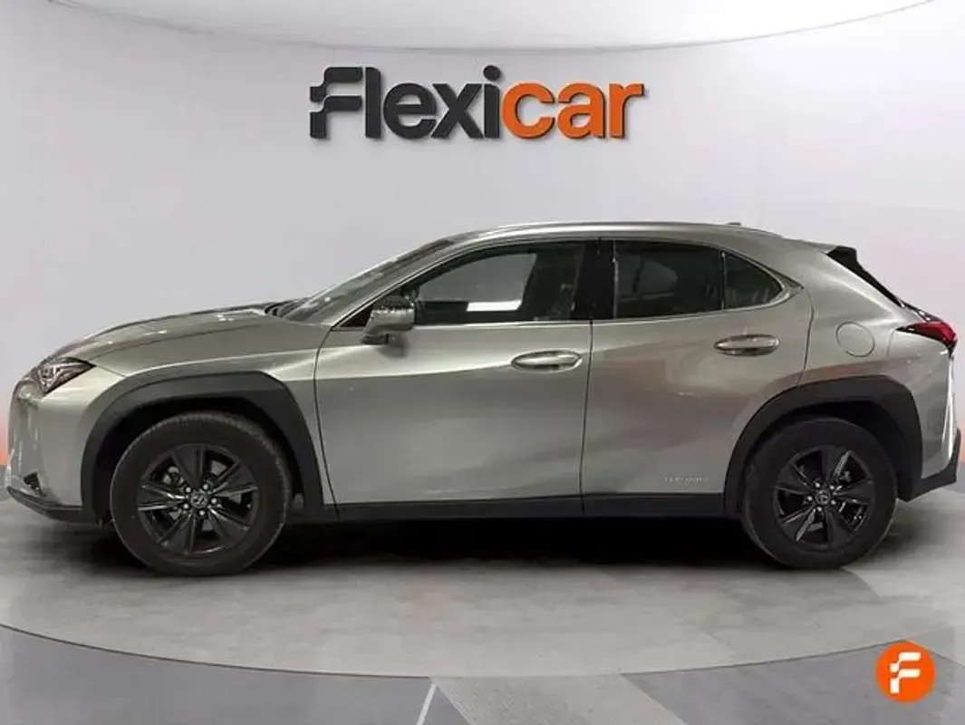 Usado Lexus UX 250h Business Edition 184 CV (135 kW) 2021 Gris SUV
