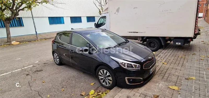 Usado Kia Ceed GT 90 CV (66 kW) 2018 Negro Berlina