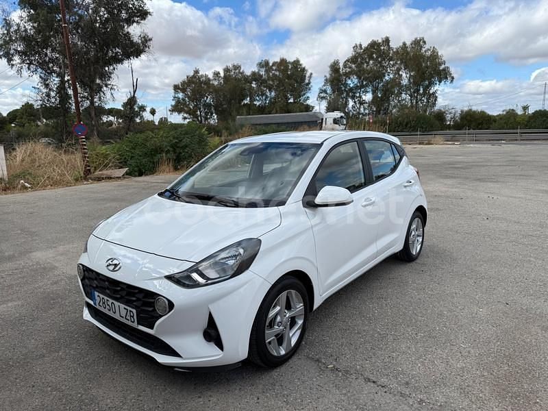 Blanco Usado 2022 Hyundai i10 Utilitario | 9790 € (Precio justo) - Imagen 1/4