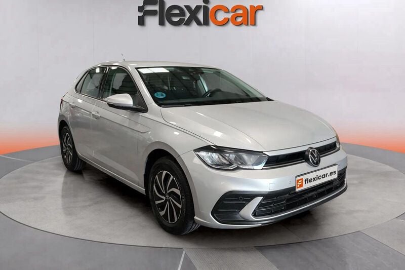 Gris Usado 2024 VW Polo Life Berlina | 16.990 € (Buen precio) - Imagen 1/4