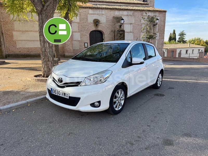 Blanco Usado 2014 Toyota Yaris Live Berlina | 6300 € (Precio justo) - Imagen 1/4