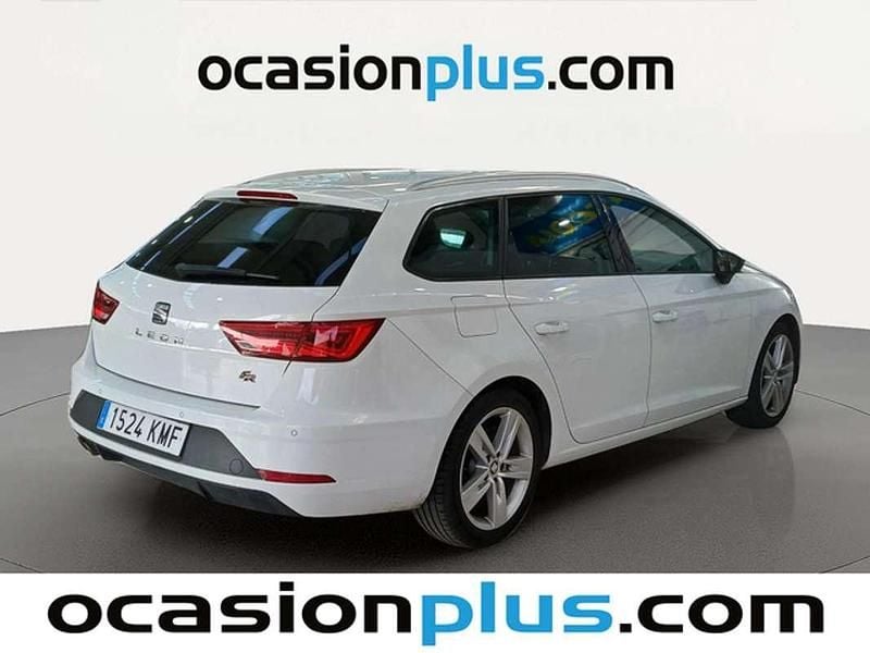 Usado Seat Leon ST FR 150 CV (110 kW) 2018 Blanco Familiar