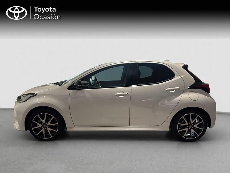 Usado Toyota Yaris Style 116 CV (85 kW) 2022 Blanco Utilitario