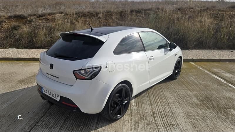 Usado Seat Ibiza SC FR 143 CV (105 kW) 2010 Blanco Utilitario