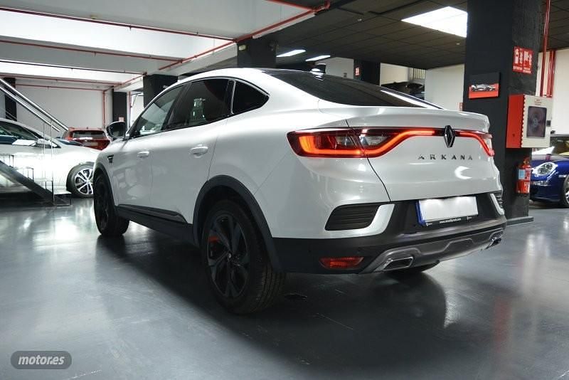 Usado Renault Arkana RS Line 160 CV (117 kW) 2022 Blanco SUV