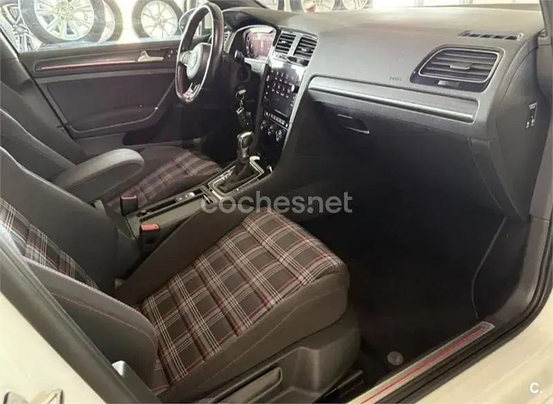 Gebraucht VW Golf VII GTI 245 PS (180 kW) 2018 Weiß Limousine
