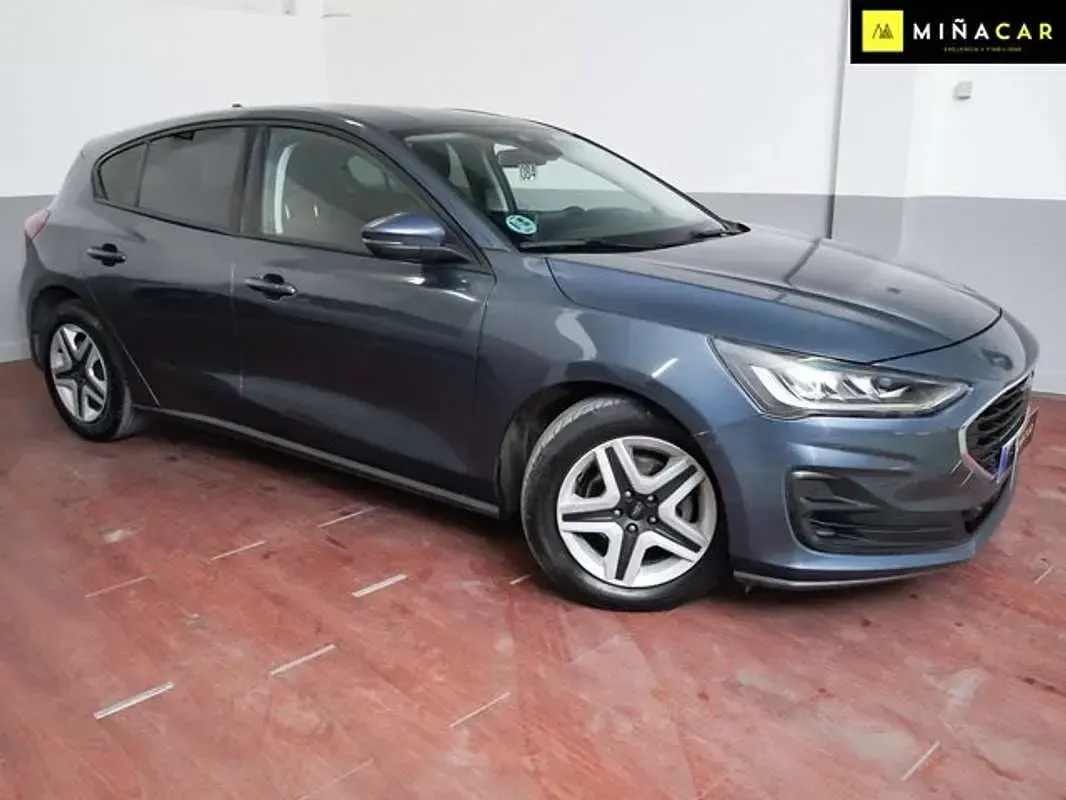 Usado Ford Focus Trend+ 120 CV (88 kW) 2022 Azul Utilitario