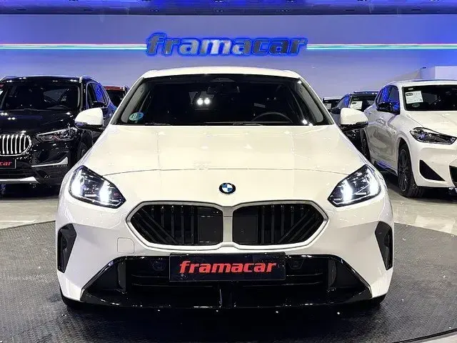 Usado BMW 120 M Sport 163 CV (119 kW) 2025 Blanco Utilitario