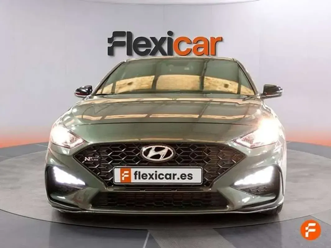 Usado Hyundai i30 N Line 120 CV (88 kW) 2023 Gris Berlina