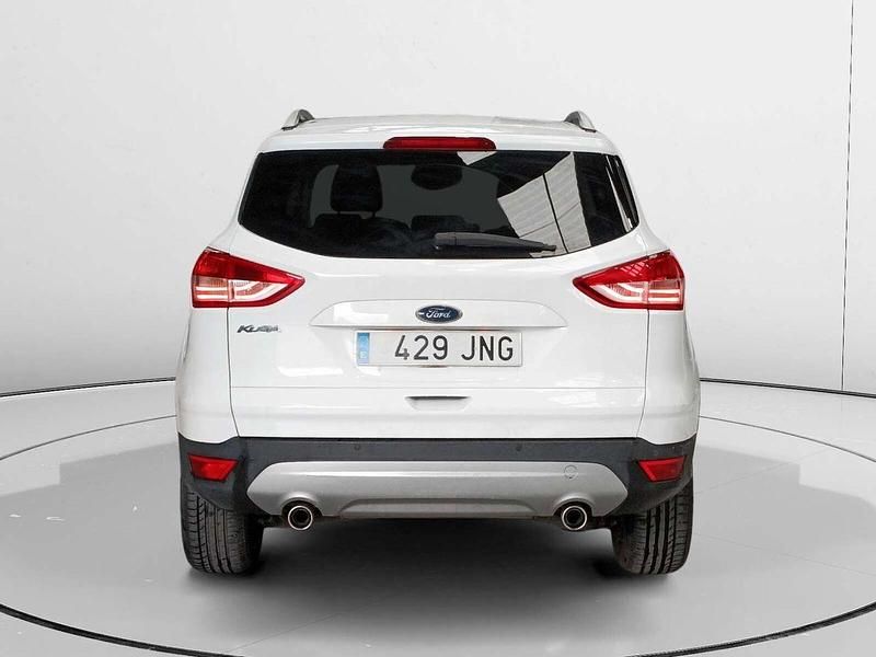 Usado Ford Kuga Titanium 120 HP (88 kW) 2016 Branco SUV