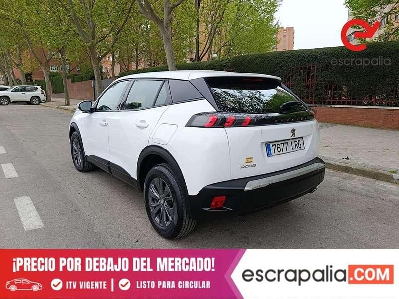 Usado Peugeot 2008 Active 110 CV (80 kW) 2021 Blanco SUV