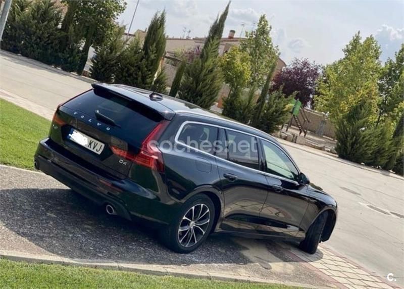 Negro Usado 2019 Volvo V60 Momentum Familiar | 18.500 € - Imagen 1/4