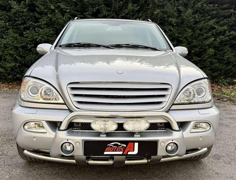 Usado Mercedes ML270 Edition 163 CV (119 kW) 2006 Gris SUV
