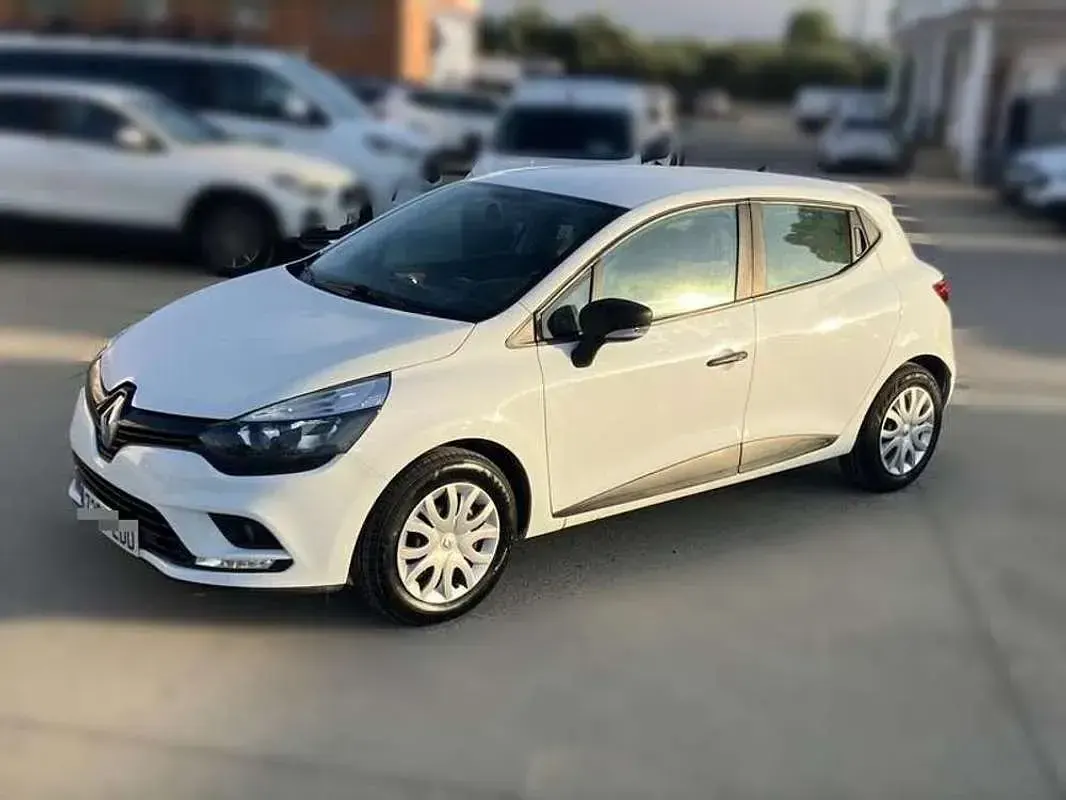 Usado Renault Clio Business 75 CV (55 kW) 2019 Blanco Utilitario