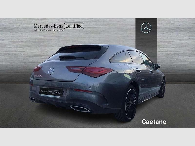 Usado Mercedes CLA250e Shooting Brake 218 CV (160 kW) 2024 Gris Familiar