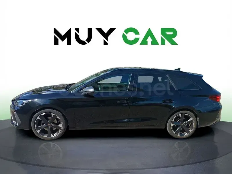Usado Cupra Leon 150 CV (110 kW) 2025 Gris / plata Familiar