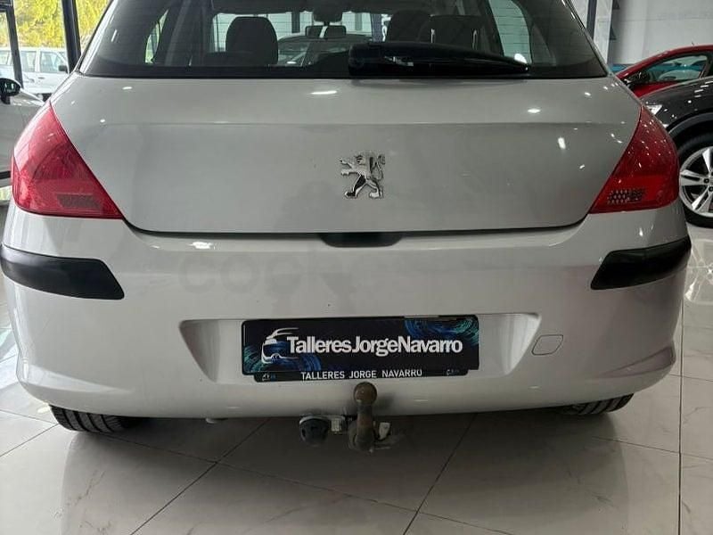 Usado Peugeot 308 110 CV (80 kW) 2007 Gris / plata Utilitario