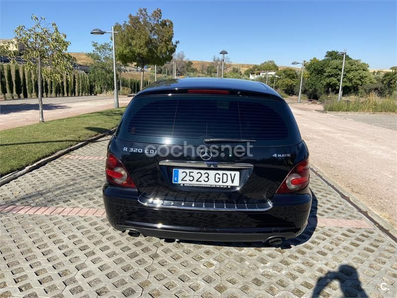 Usado Mercedes R320 224 CV (164 kW) 2008 Negro Monovolumen