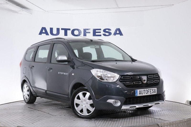 Usado Dacia Lodgy Stepway 115 CV (84 kW) 2020 Negro Monovolumen