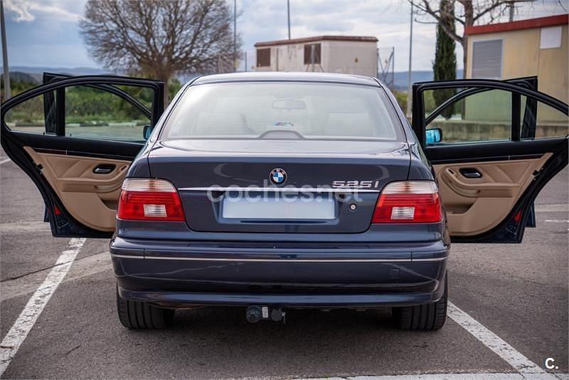 Usado BMW 525 Exclusive 192 CV (141 kW) 2002 Azul Berlina