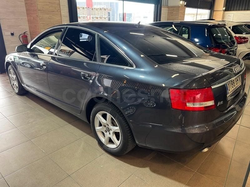 Usado Audi A6 140 CV (102 kW) 2008 Gris / plata Berlina