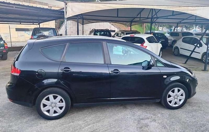 Usado Seat Altea XL Reference 105 CV (77 kW) 2009 Negro Monovolumen