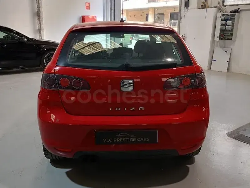 Usado Seat Ibiza Sport 100 CV (73 kW) 2008 Rojo Berlina
