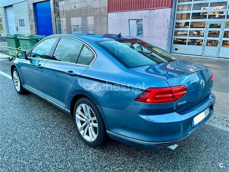 Usado VW Passat Sport 150 CV (110 kW) 2015 Azul Berlina