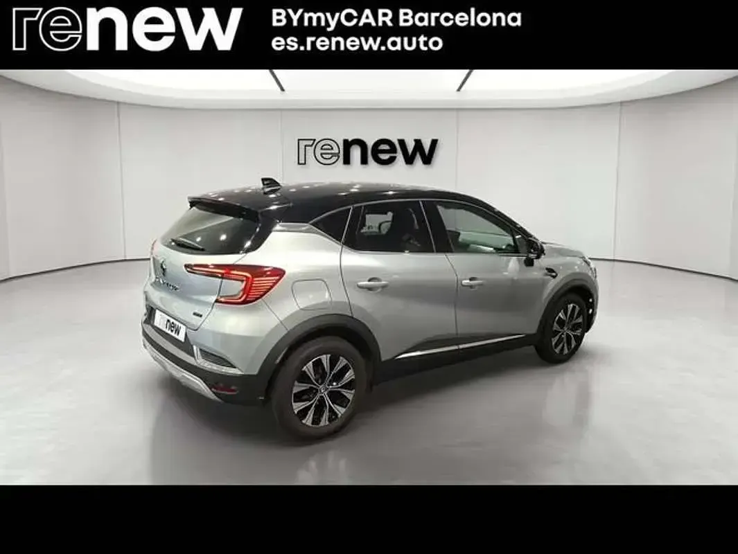 Usado Renault Captur Techno 143 CV (105 kW) 2023 Gris SUV