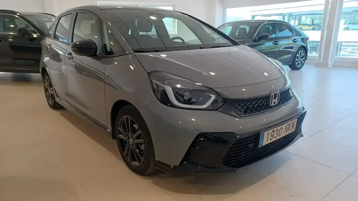 Usado Honda Jazz Sport 122 CV (89 kW) 2026 Gris Utilitario