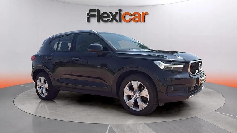 Usado Volvo XC40 Momentum 163 CV (119 kW) 2021 Negro SUV
