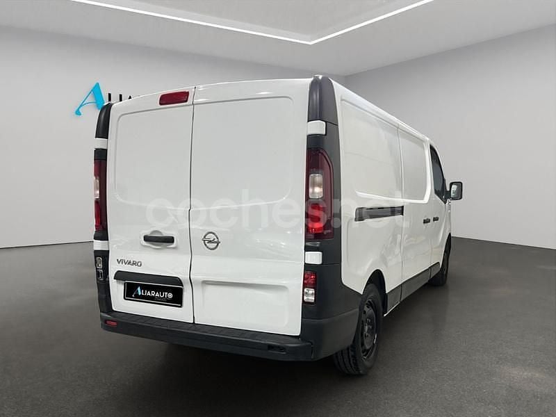 Usado Opel Vivaro 145 CV (106 kW) 2018 Gris / plata Monovolumen