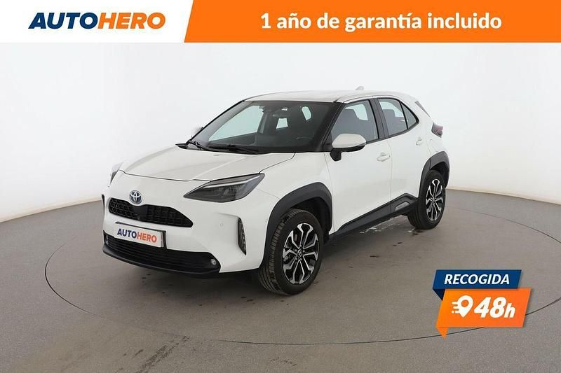 Blanco Usado 2022 Toyota Yaris Hybrid Active | 22.799 € (Un poco caro) - Imagen 1/3