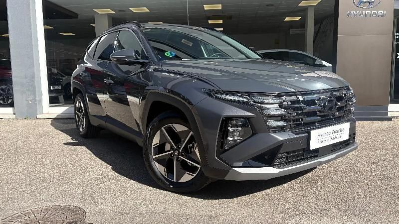 Usado Hyundai Tucson 215 CV (158 kW) 2025 Gris/plata SUV