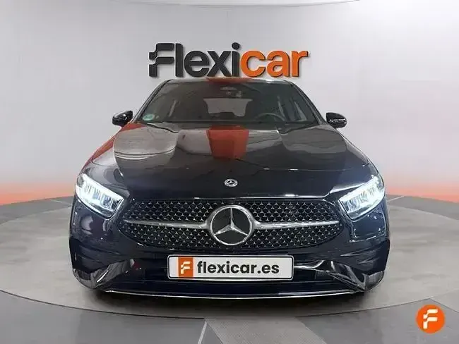Usado Mercedes A180 116 CV (85 kW) 2024 Negro Berlina
