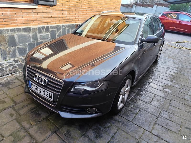 Usado Audi A4 211 CV (155 kW) 2009 Gris / plata Familiar