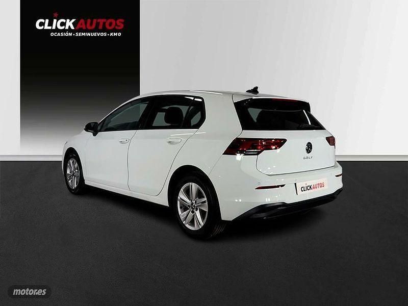 Usado VW Golf VIII Life 110 CV (80 kW) 2023 Blanco Berlina