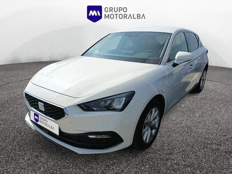 Usado Seat Leon Style 116 CV (85 kW) 2025 Blanco Berlina