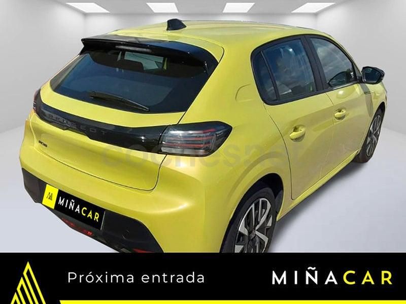 Usado Peugeot 208 Active 100 CV (73 kW) 2024 Amarillo Utilitario