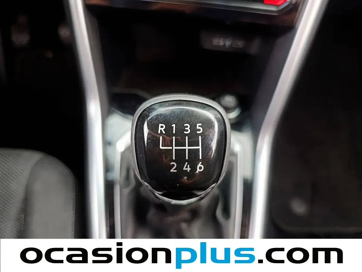 Usado VW T-Roc Life 115 CV (84 kW) 2024 Gris SUV