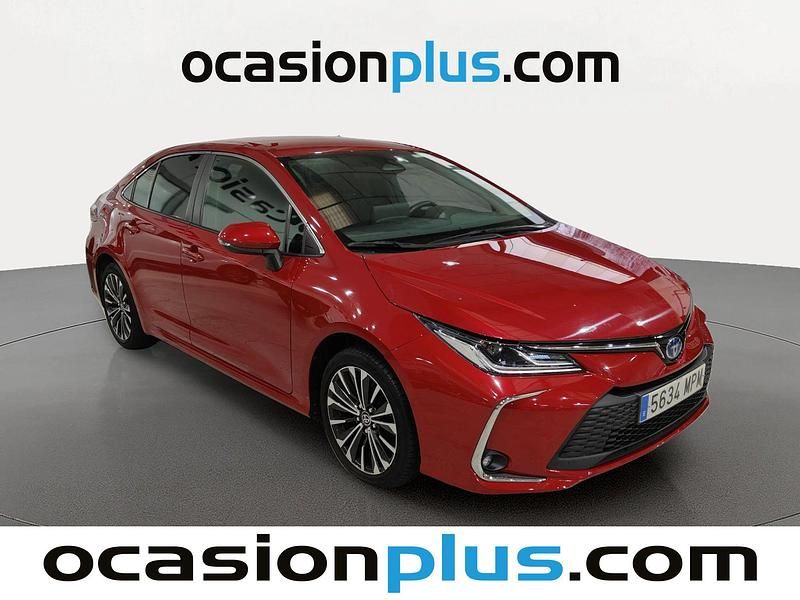 Usado Toyota Corolla Style 140 CV (102 kW) 2024 Rojo Berlina