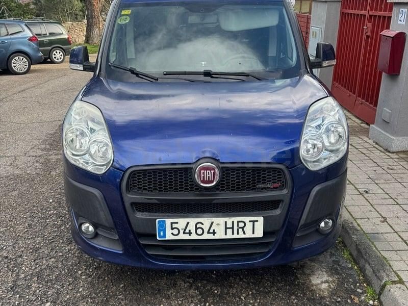 Usado Fiat Doblò Active 90 CV (66 kW) 2013 Azul Monovolumen