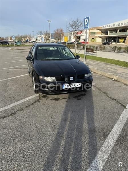 Negro Usado 2003 Seat Leon Berlina | 1900 € (Precio justo) - Imagen 1/4