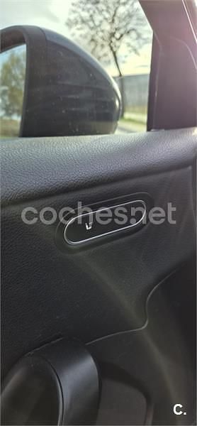 Usado Mercedes A180 116 CV (85 kW) 2021 Azul Berlina