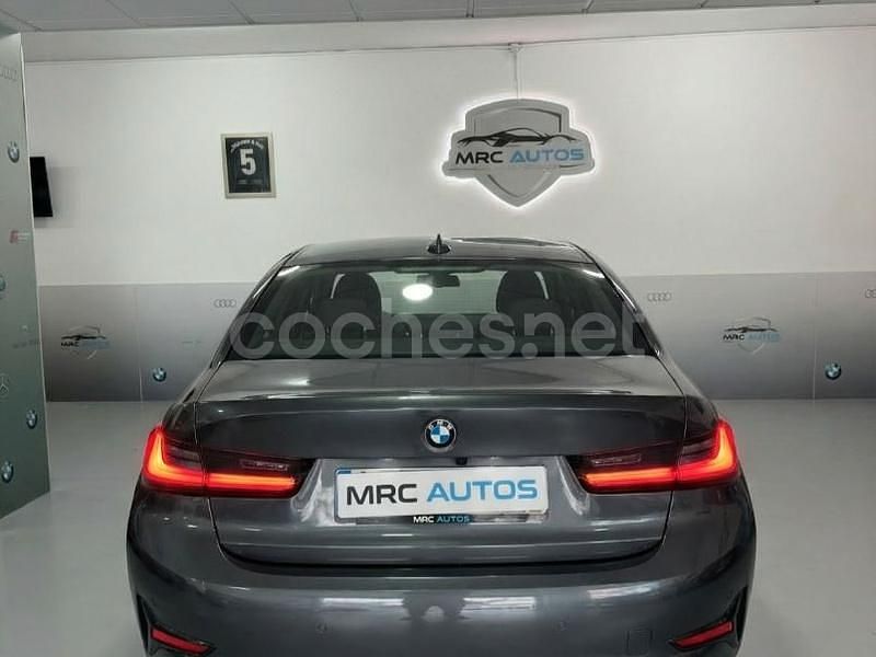 Usado BMW 318 Advantage 150 CV (110 kW) 2021 Gris / plata Berlina