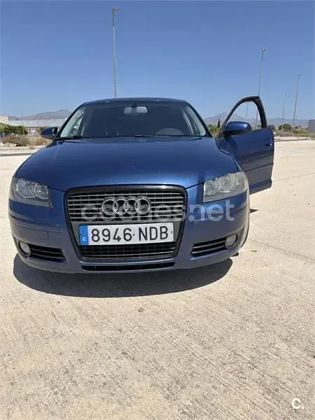 Usado Audi A3 Attraction 105 CV (77 kW) 2007 Azul Utilitario
