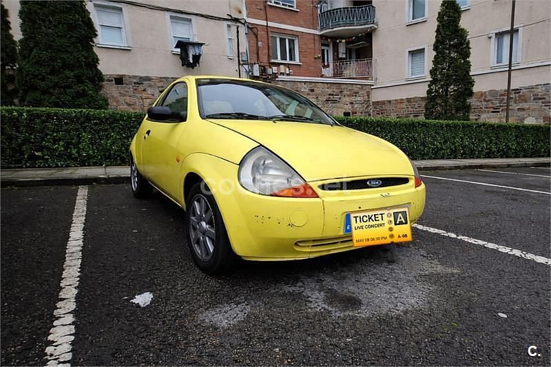 Usado Ford Ka 60 CV (44 kW) 2000 Amarillo Utilitario