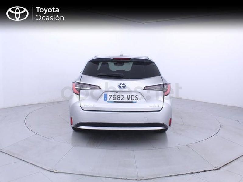 Usado Toyota Corolla Active 122 CV (89 kW) 2023 Gris / plata Familiar