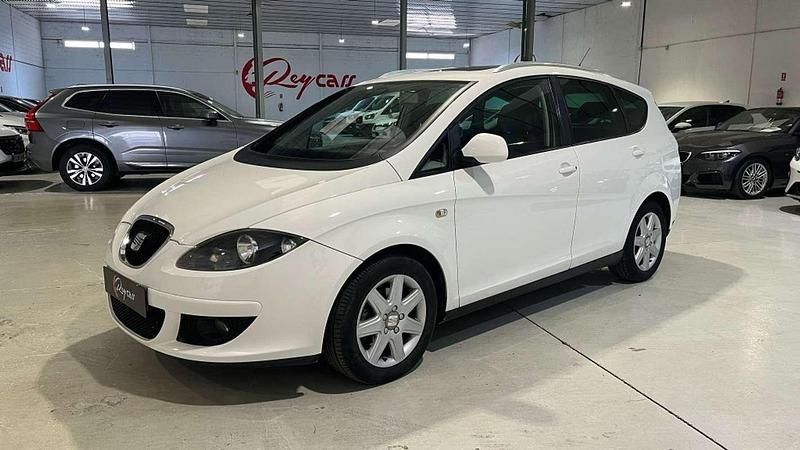 Usado Seat Altea 105 CV (77 kW) 2008 Blanco Monovolumen