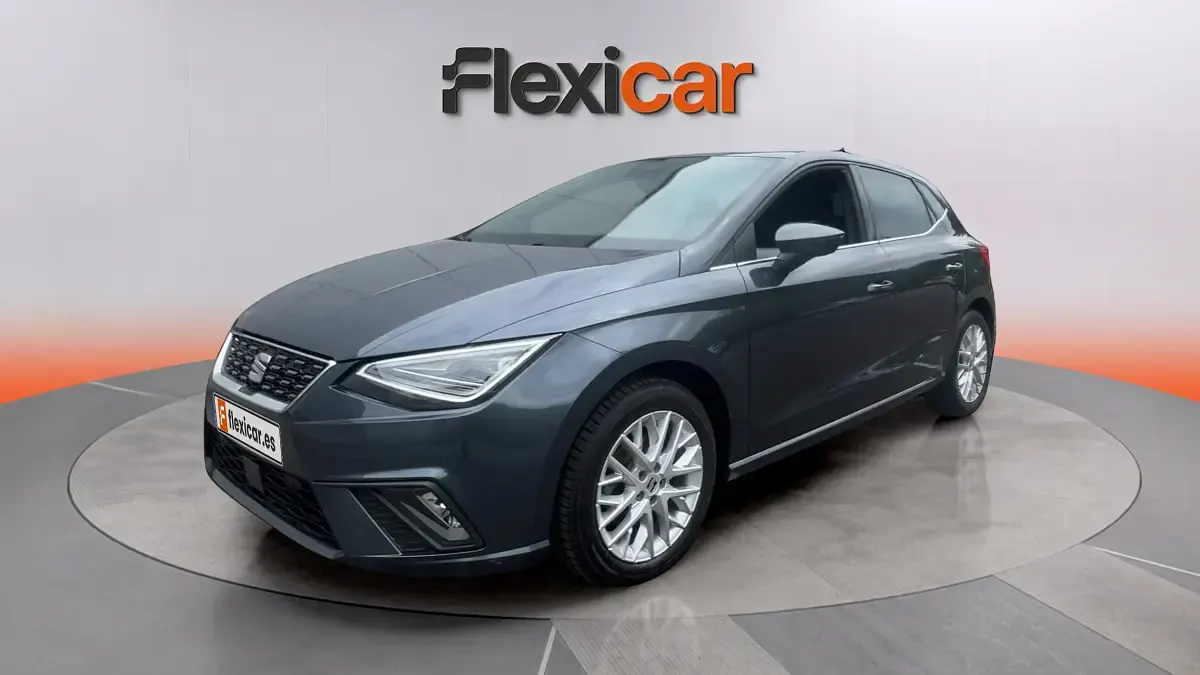 Usado Seat Ibiza XCELLENCE 116 CV (85 kW) 2024 Gris Utilitario